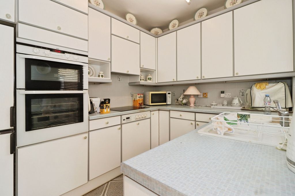 Property photo 3 of 17 Pbox-Img.Jpg