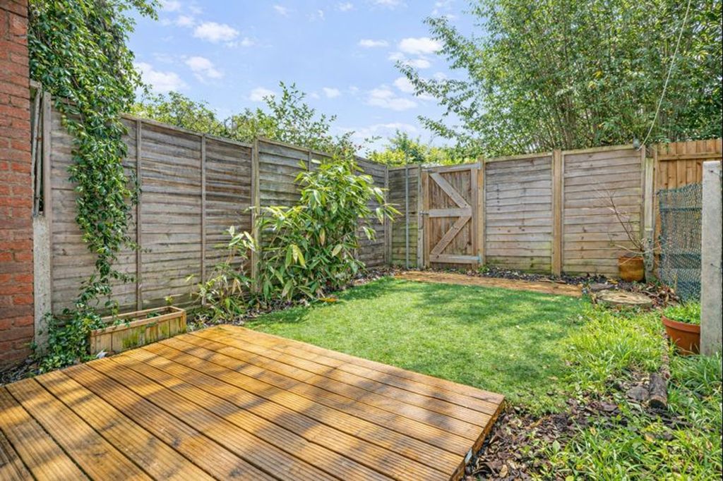 Property photo 3 of 16 Garden