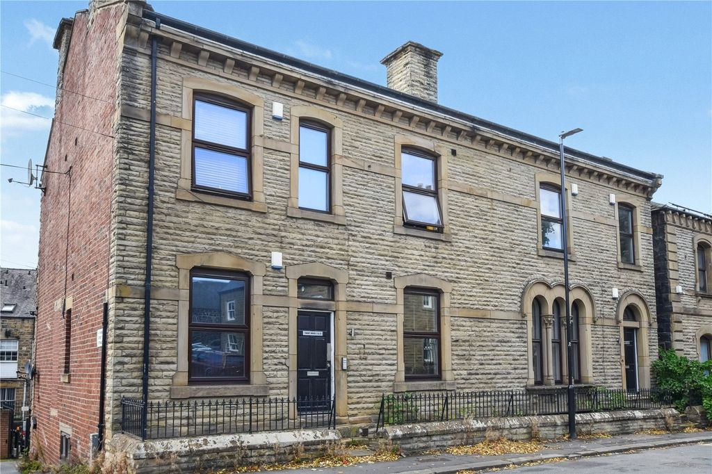 Property photo 1 of 12 Picture No. 14