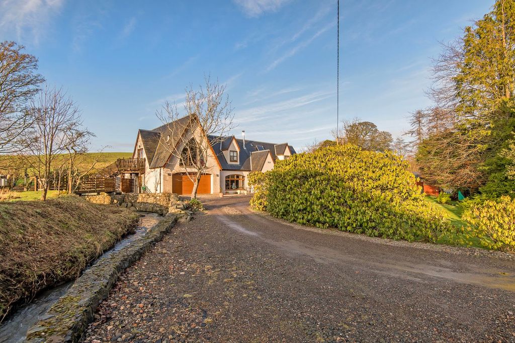 Property photo 3 of 31