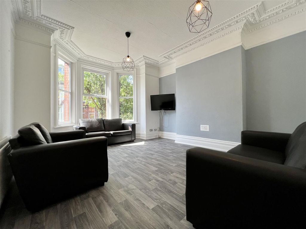 Property photo 3 of 4 -Bzyglfur0-2Q7Rfuxmacw.Jpg