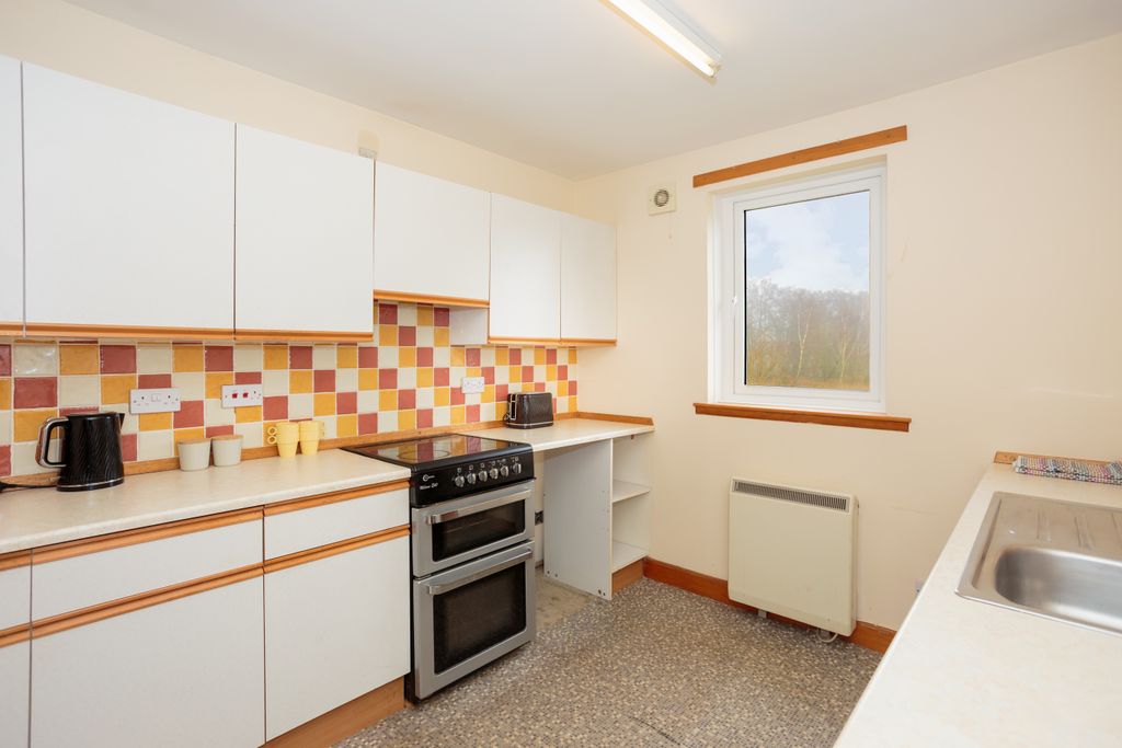 Property photo 3 of 22 Kitchen