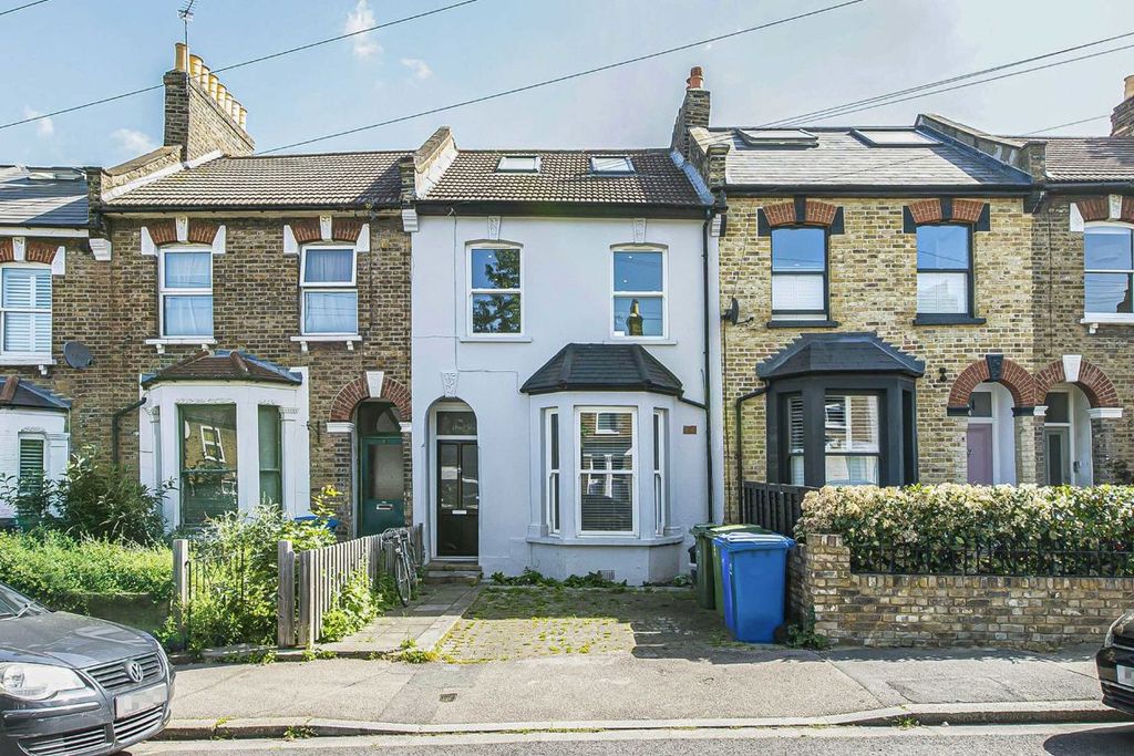 Property photo 1 of 5