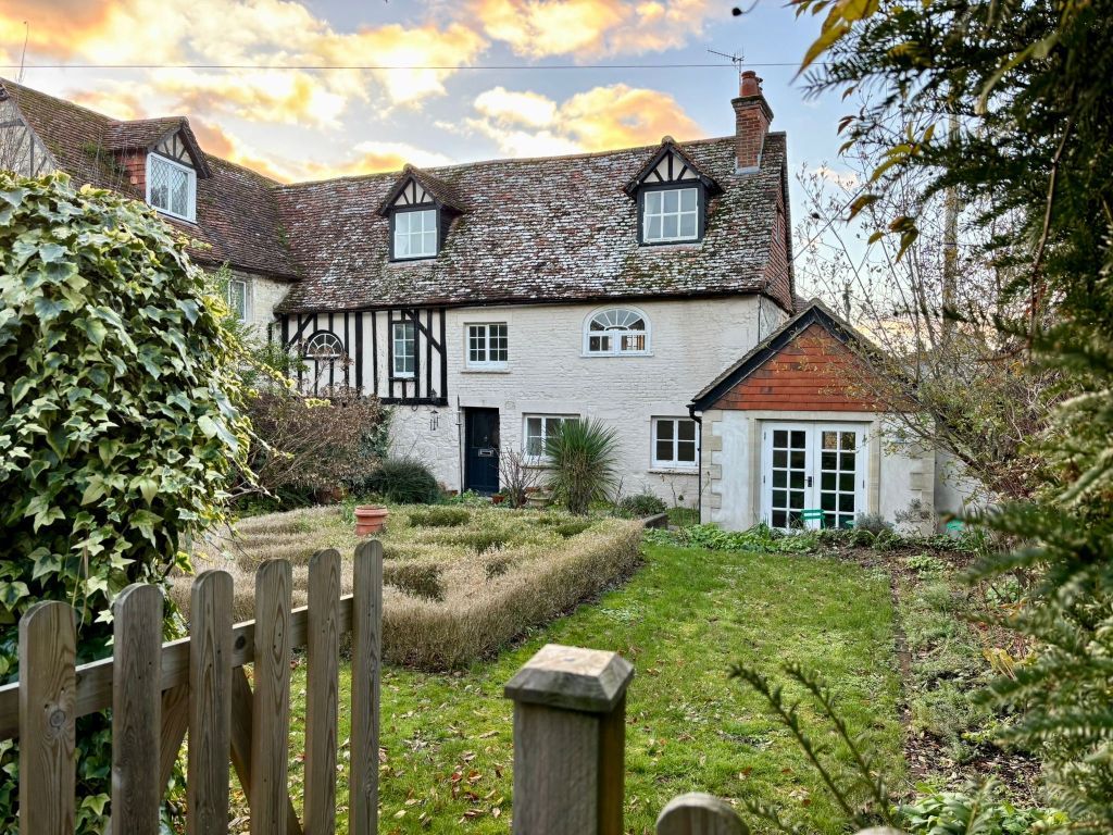 Property photo 1 of 17