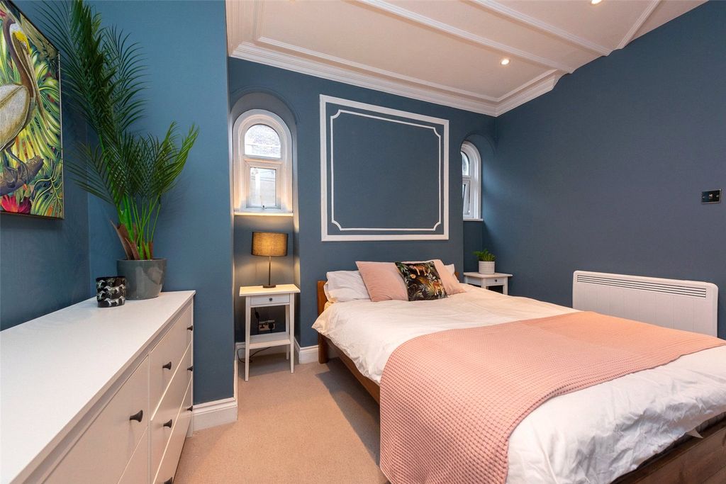 Property photo 3 of 7 Picture No. 22