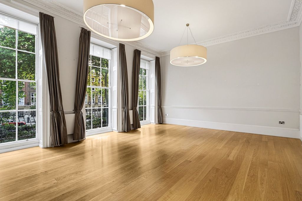 Property photo 3 of 16 Reception Room