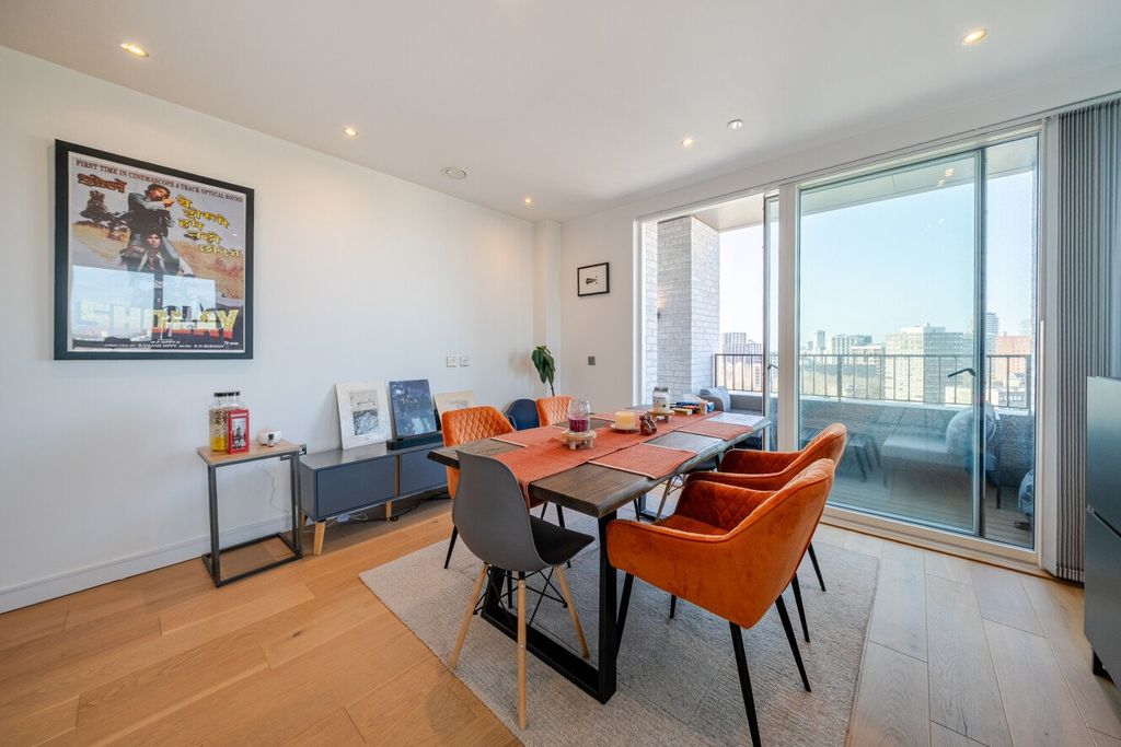 Property photo 3 of 16 Picture No. 06