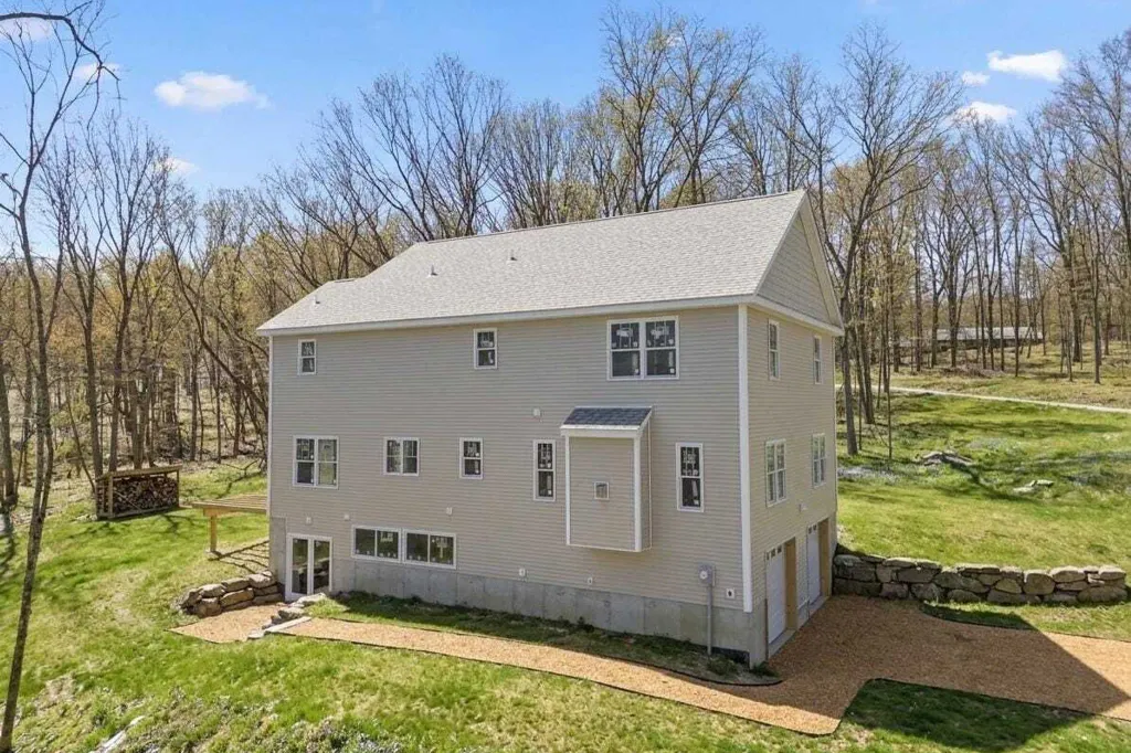 Property photo 3 of 17 <Alttext/>
