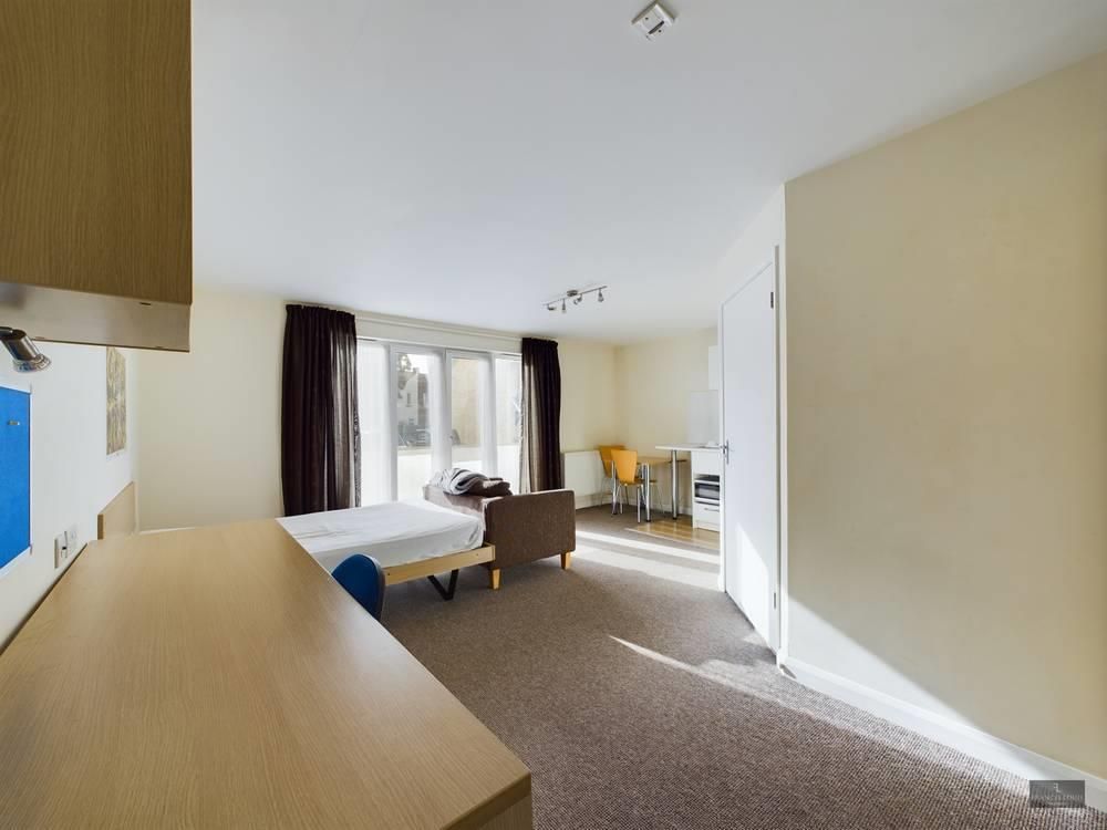 Property photo 1 of 9 Cam02887G0-Pr0011-Still006-Thumbnail-H750-70.Jpg