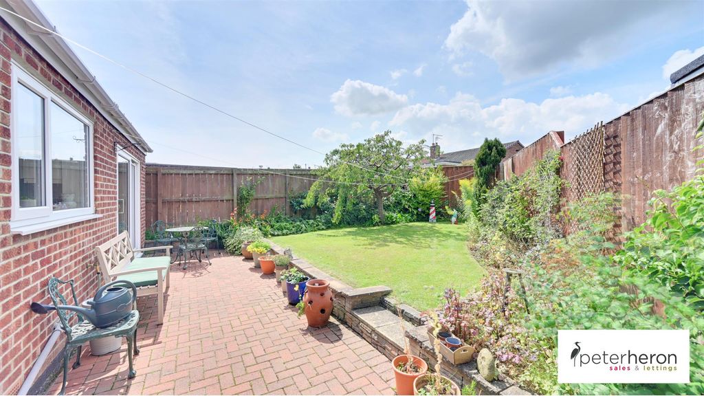 Property photo 2 of 21 Outside