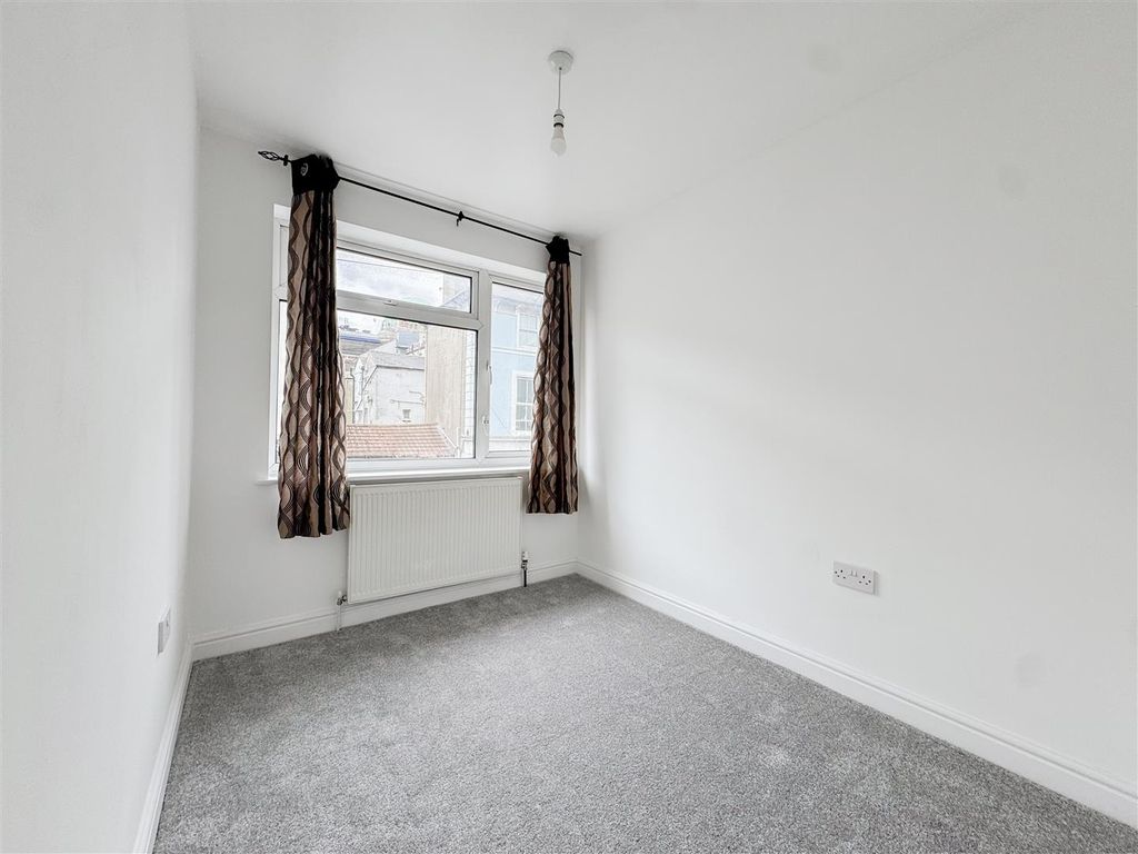 Property photo 2 of 13 11-Image00015.Jpg