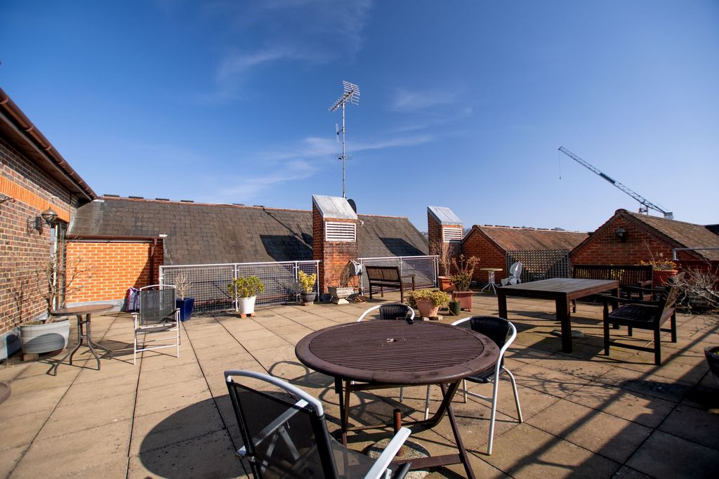 Property photo 2 of 10 Sun Terrace