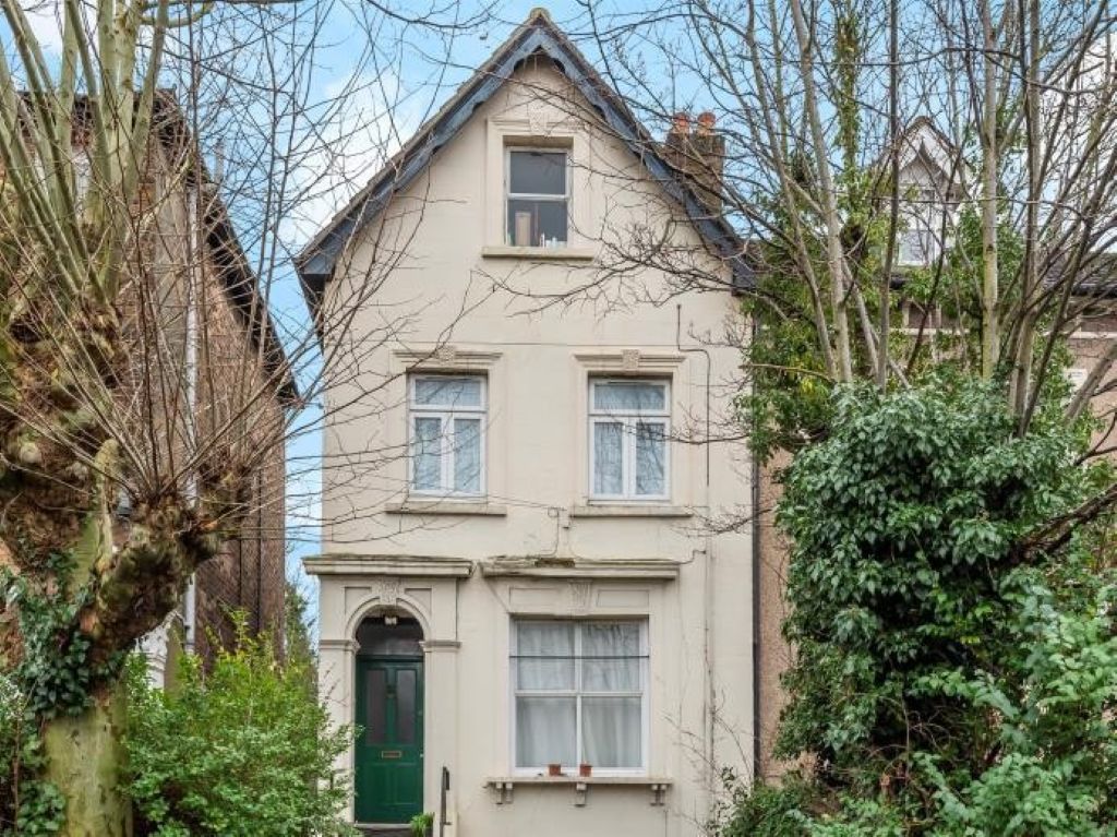 Property photo 3 of 9