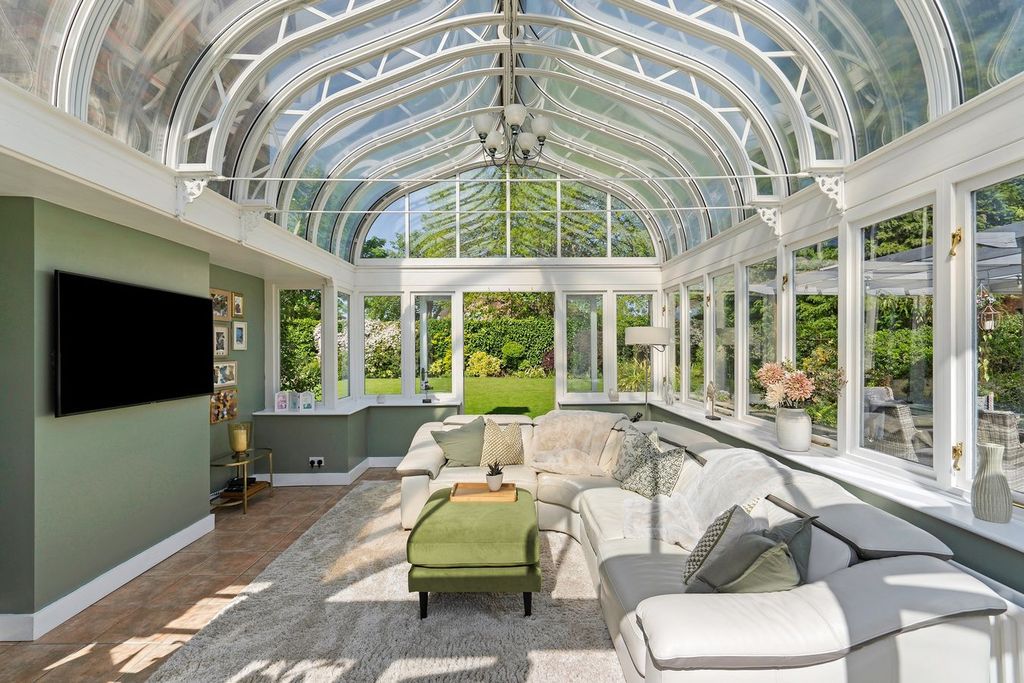 Property photo 3 of 28 Orangery
