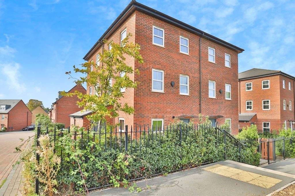 Property photo 1 of 17 Front