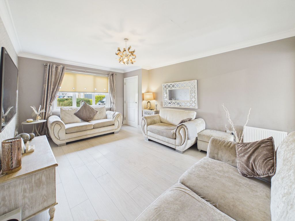 Property photo 2 of 25