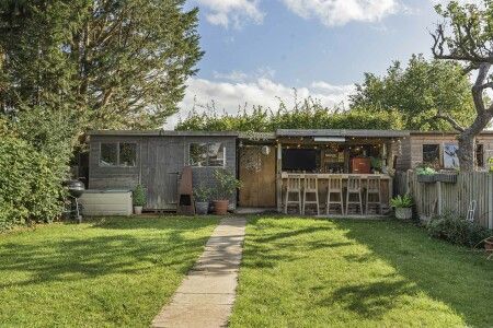 Property photo 2 of 33