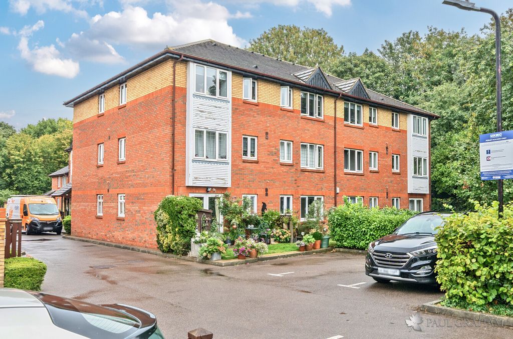Property photo 1 of 15 A281508d-3F99-4E23-86c6-9dc4377cc93c