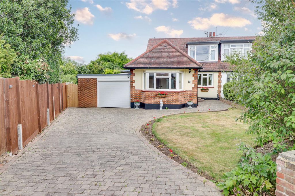 Property photo 1 of 31