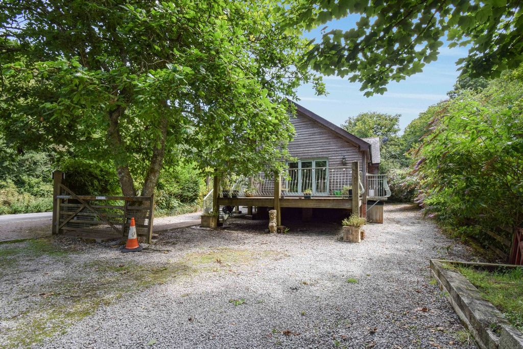 Property photo 1 of 25