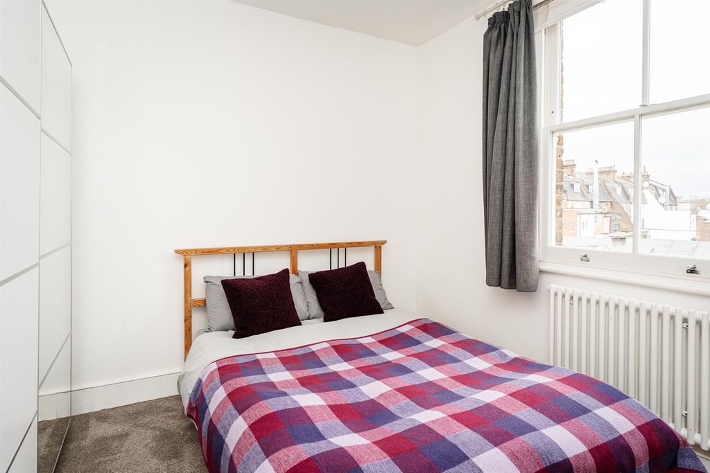 Property photo 3 of 12 Perth Road-8.Jpg