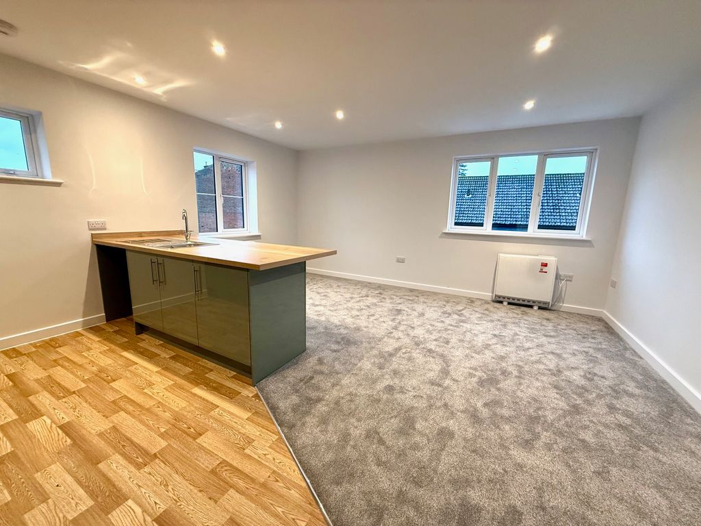 Property photo 3 of 6 Img_3407