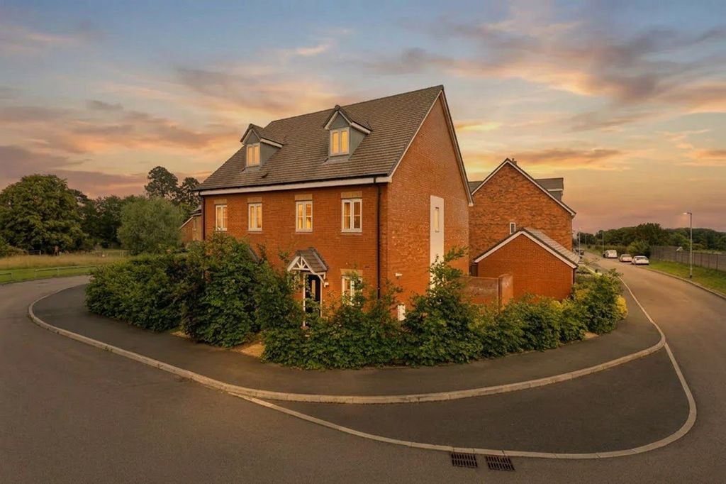 Property photo 1 of 15