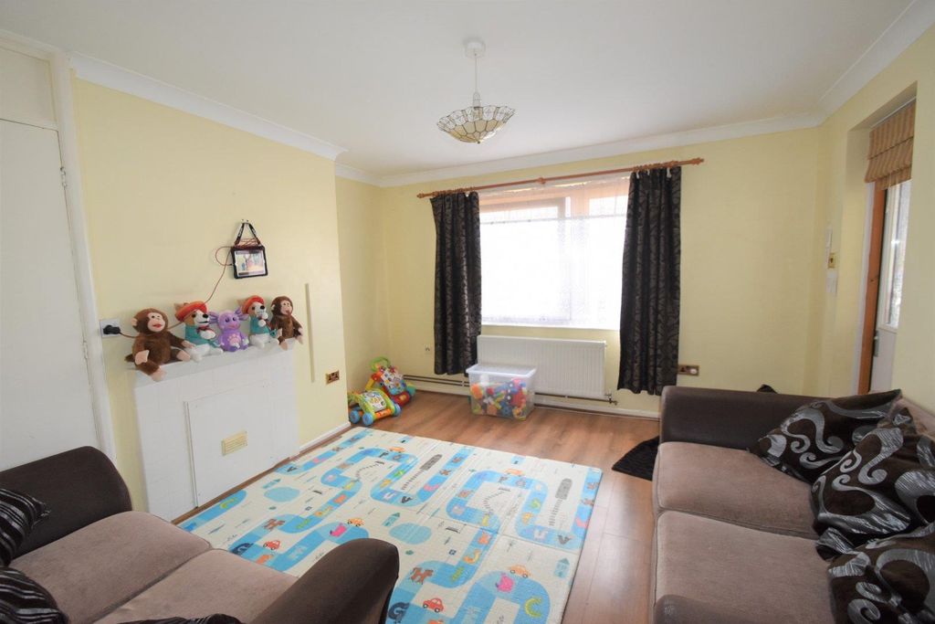 Property photo 3 of 7 Cullompton Seddons