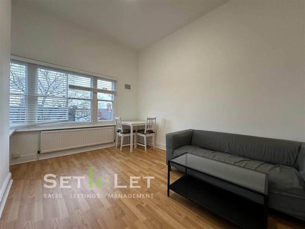 Property photo 1 of 9 01B9A28F-93Ae-449A-Ba18-d50d4377Bccc.Jpg