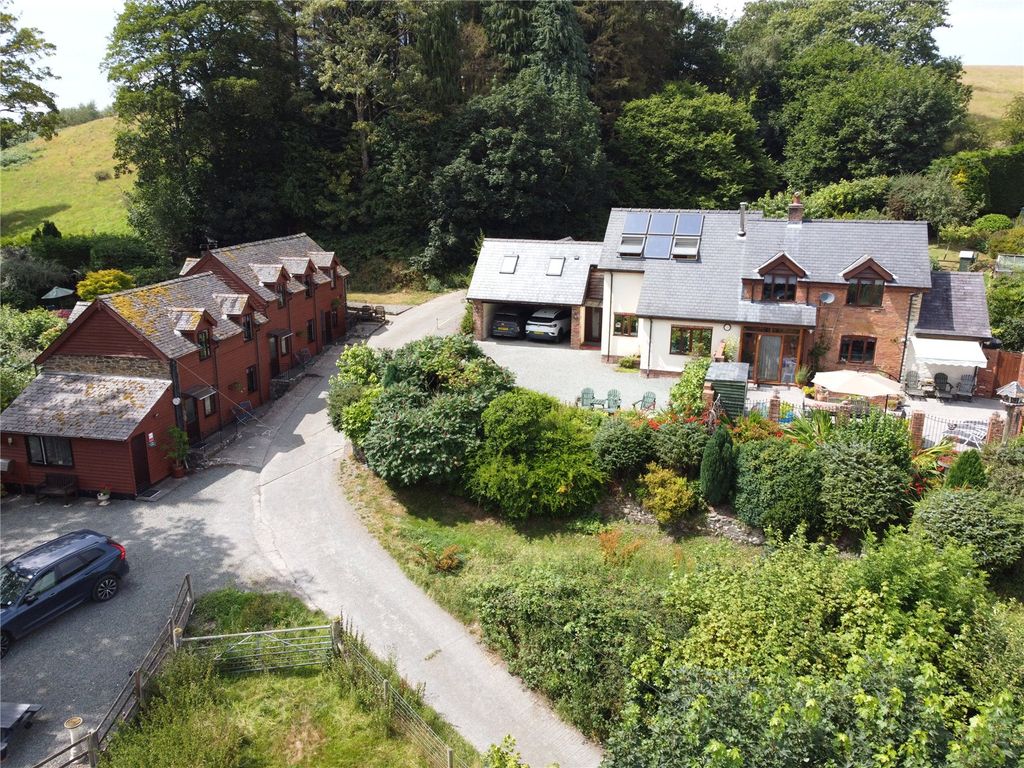 Property photo 1 of 40 Picture No. 40