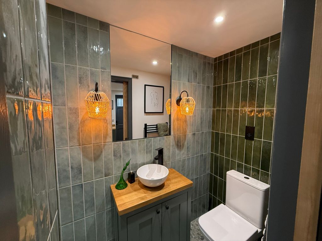 Property photo 3 of 10 Shower Room