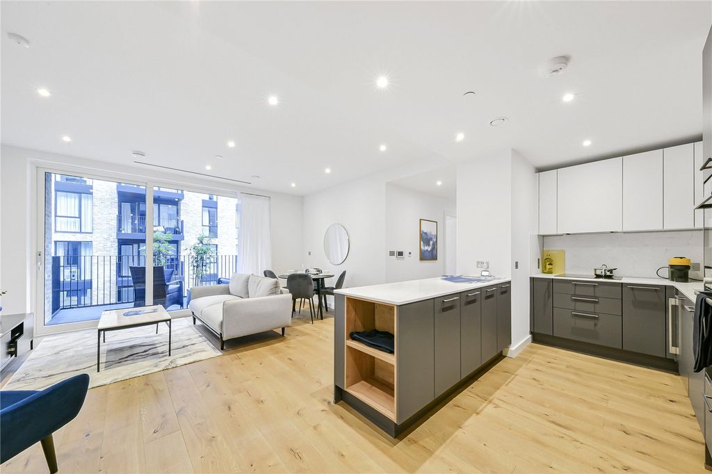 Property photo 1 of 14 Kitchen