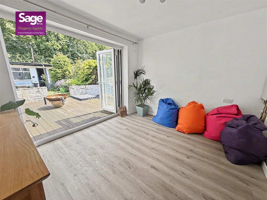 Property photo 3 of 23