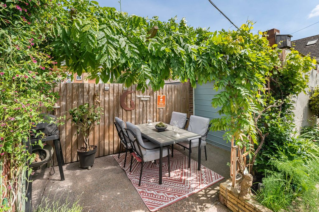 Property photo 3 of 24