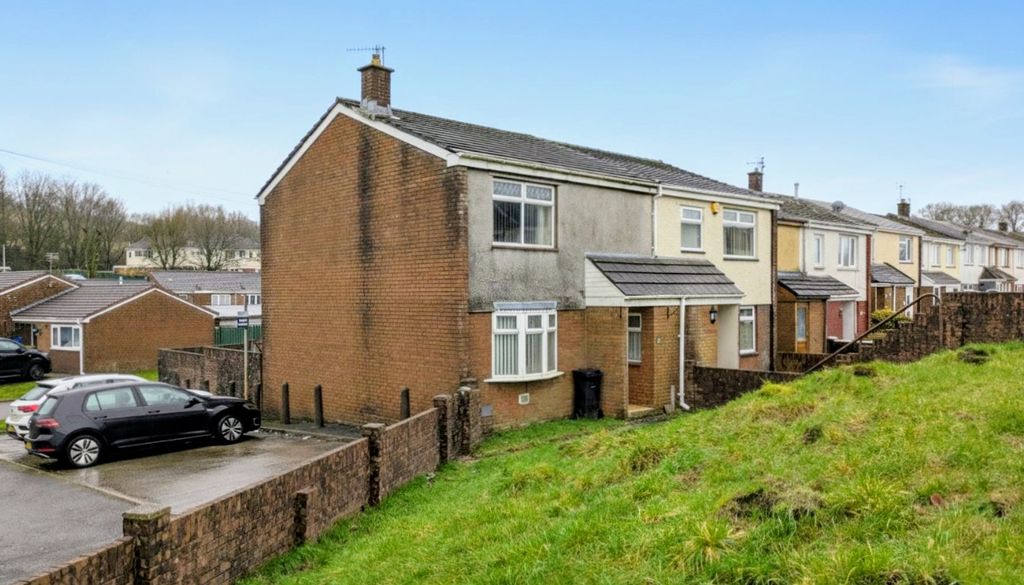 Property photo 1 of 11 1765989060342~2