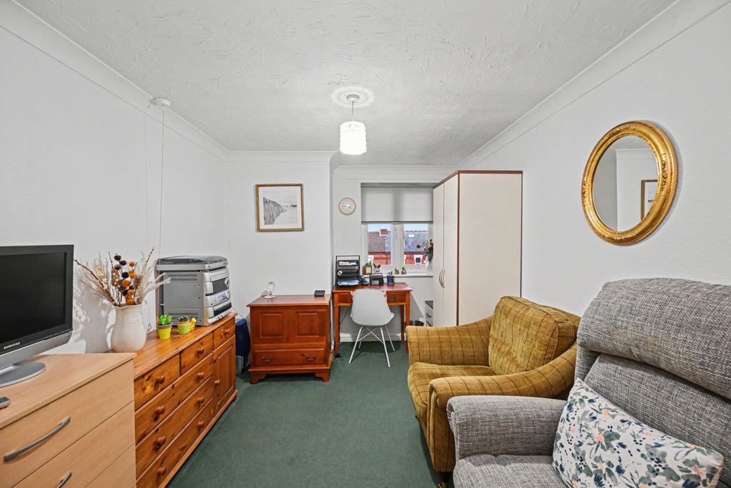 Additional image 7 of 2 bed flat for saleRoss Court, Rugby CV21