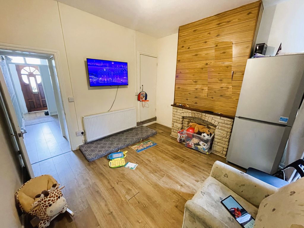 Property photo 3 of 13