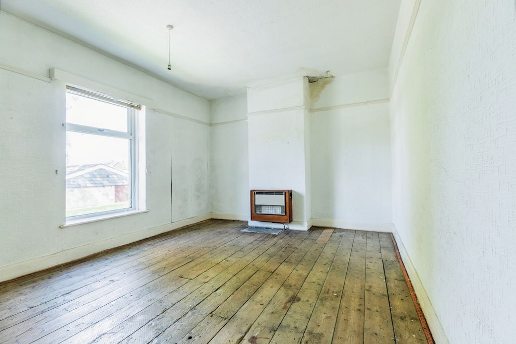 Property photo 3 of 14 Pbox-Img.Jpg