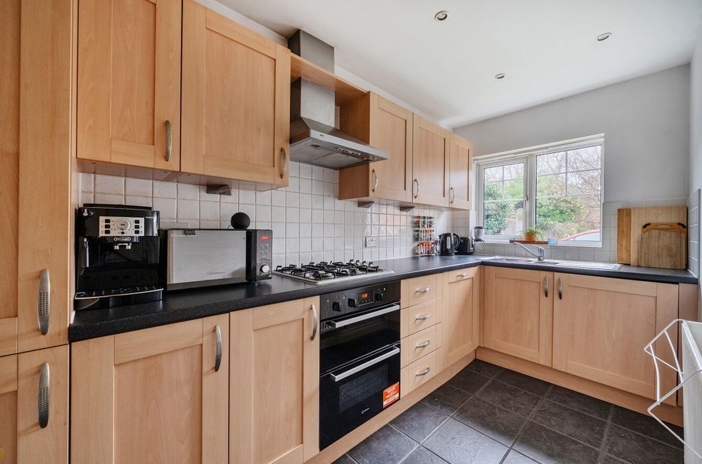 Property photo 3 of 15 1387132-23-69429c...