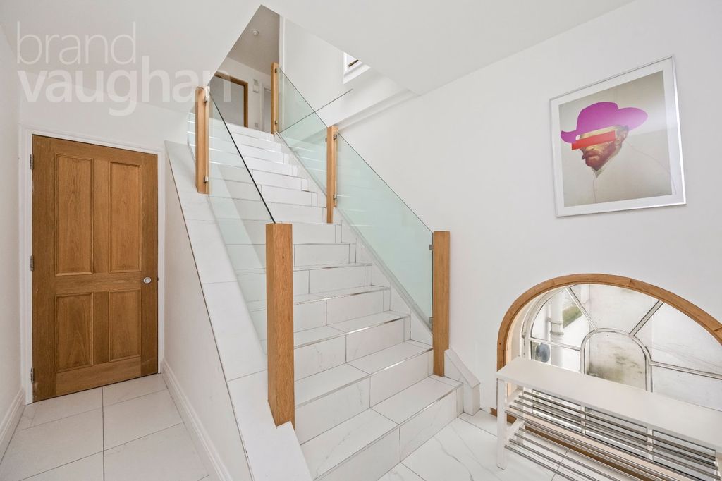 Additional image 18 of 3 bed flat for saleSussex Square, Brighton, East Sussex BN2