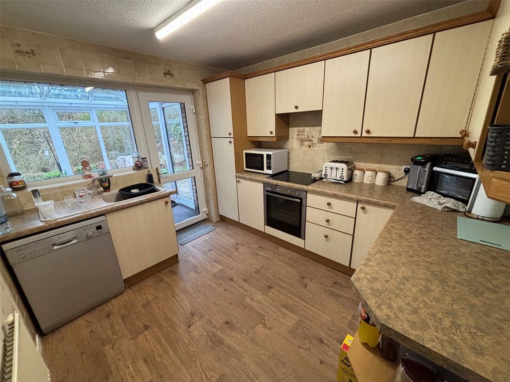 Property photo 2 of 14 Picture No. 17