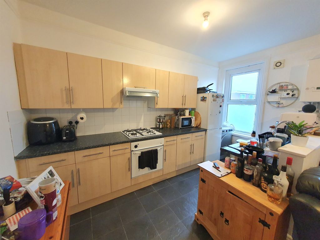 Property photo 2 of 6