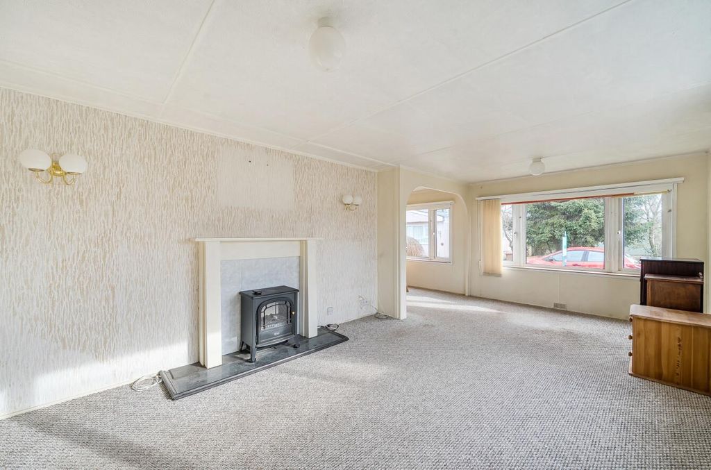 Property photo 3 of 11 1408163-2-69808d3...