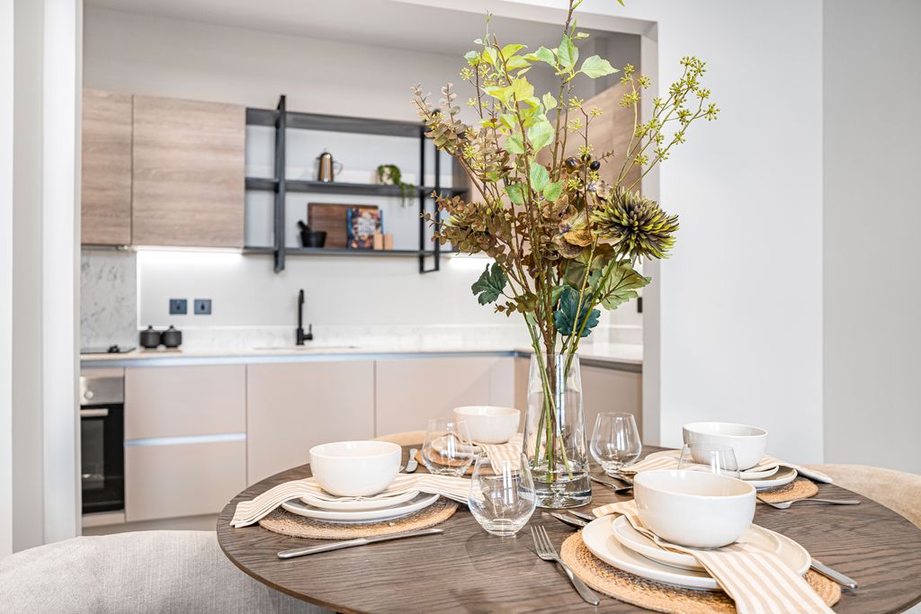 Property photo 1 of 8 Show Home