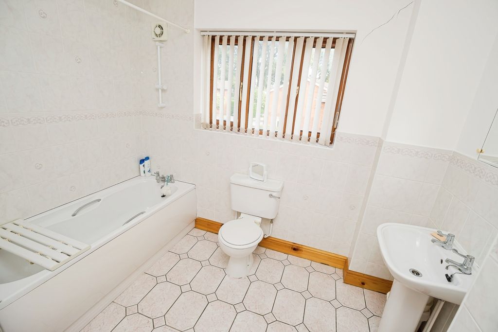 Additional image 16 of 4 bed detached house for saleSpringfield Court, Gresford, Wrexham LL12