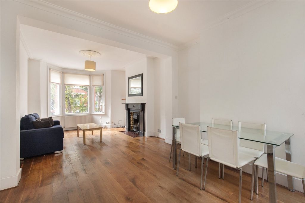 Property photo 2 of 11 Picture No. 30