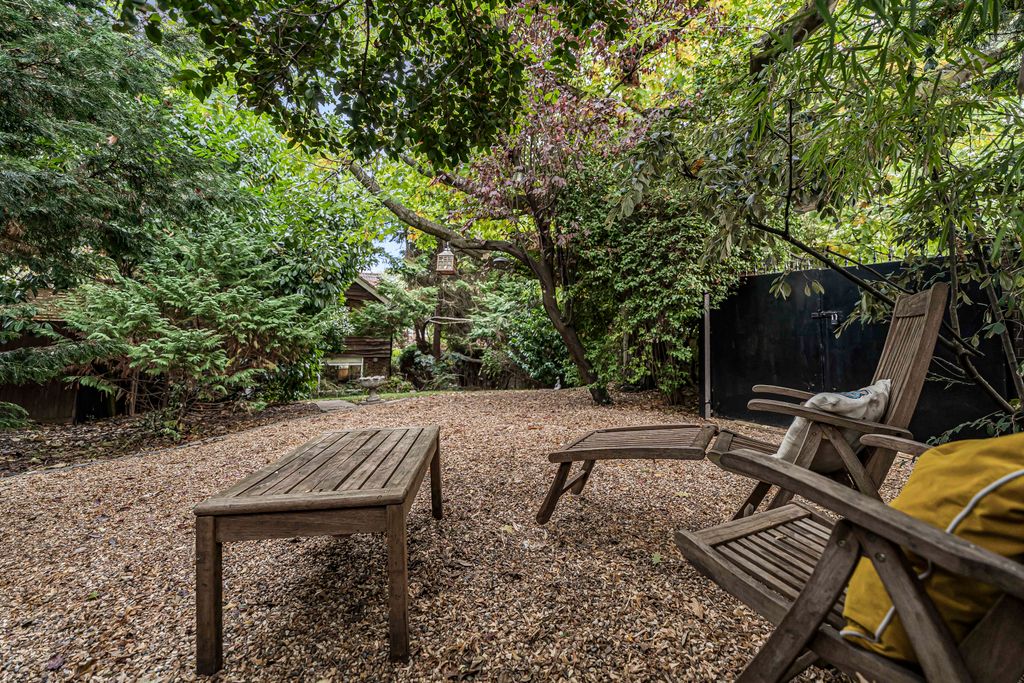 Additional image 38 of 4 bed detached house for saleCastleleigh Court, Enfield EN2