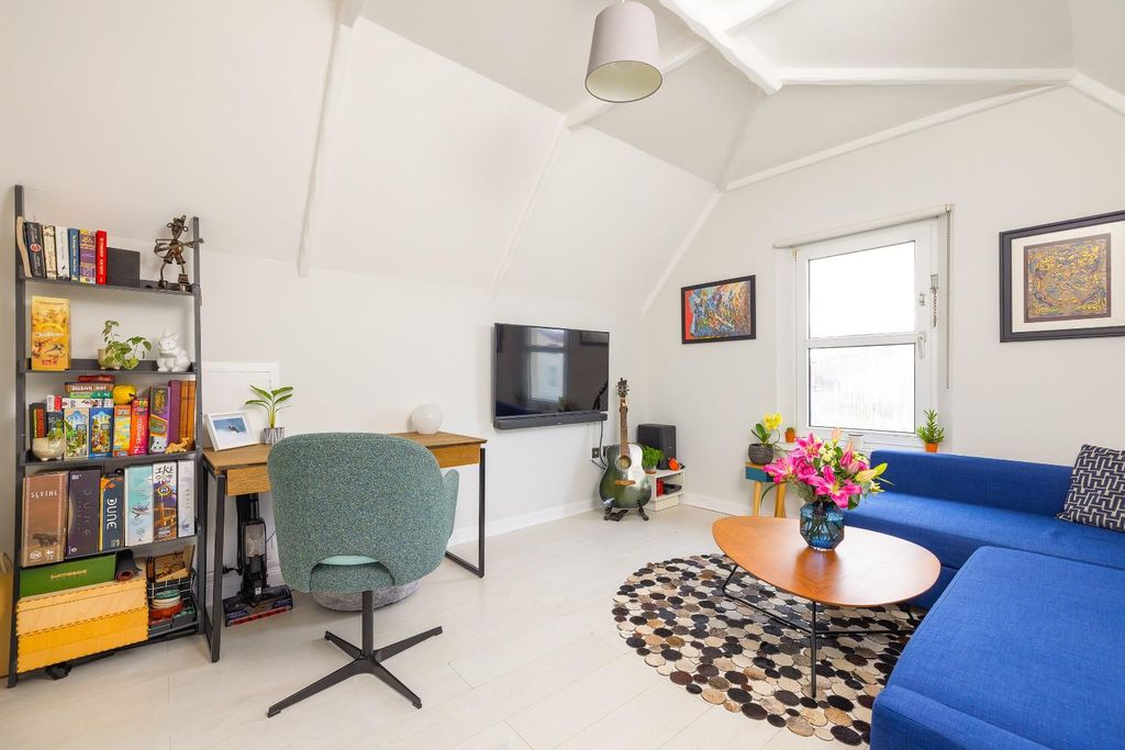 Property photo 3 of 19 Char0599.Jpg