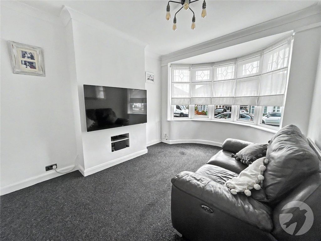 Property photo 2 of 20 Picture No. 21