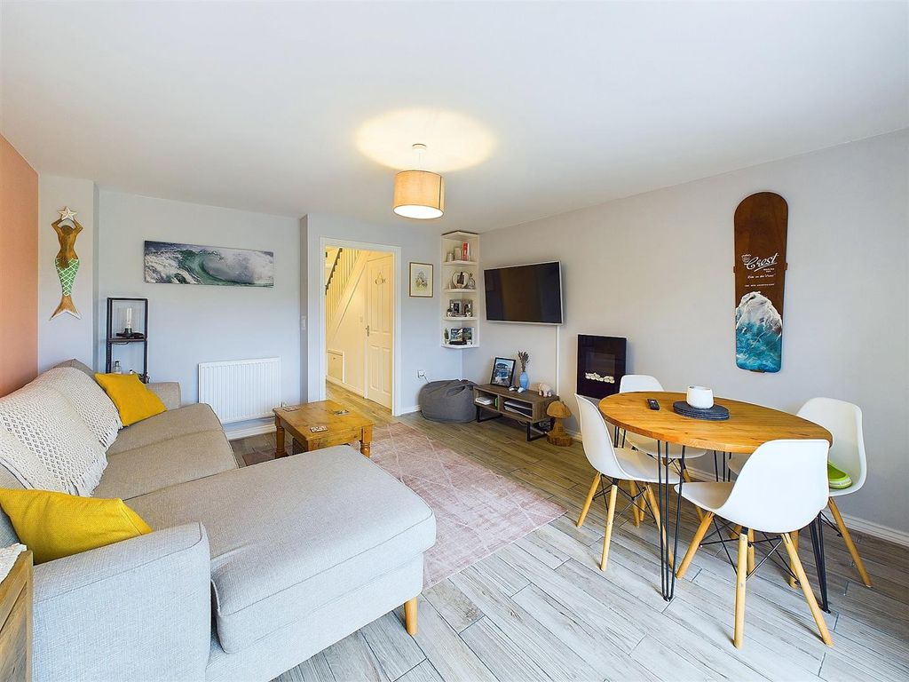 Property photo 2 of 24 Lounge/Diner